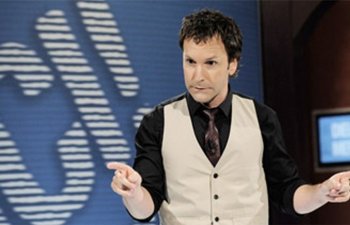 Éric Salvail à la barre de l'émission Dieu Merci!