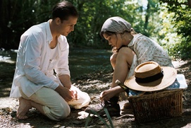 Une scène du film La fille du puisatier Une scène du film La fille du puisatier