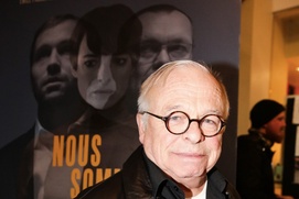 Sur le tapis rouge du film Nous sommes les autres Sur le tapis rouge du film Nous sommes les autres