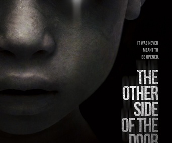 Affiche du film The Other Side of the Door