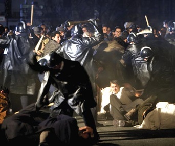 Scène du film Nuit noire, 17 octobre 1961