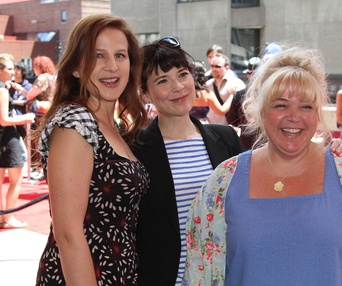 Sur le tapis rouge du film Le sens de l'humour