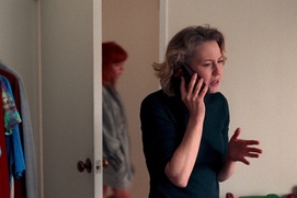 Une scène du film His Three Daughters