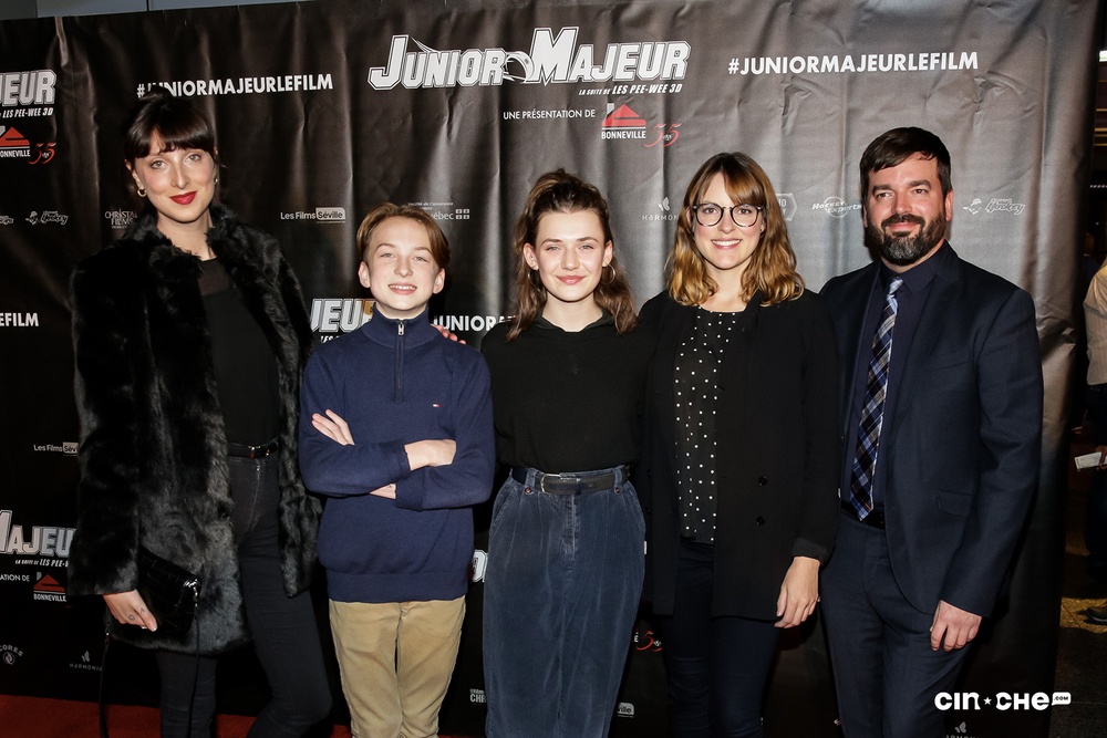 Sur le tapis rouge du film Junior majeur
