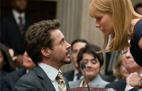 Robert Downey Jr. et Gwyneth Paltrow dans le film Iron Man 2