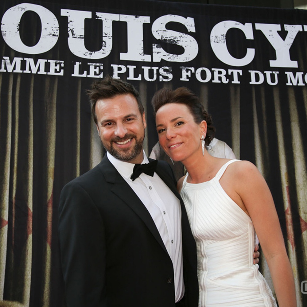Sur le tapis rouge de Louis Cyr : L'homme le plus fort du monde