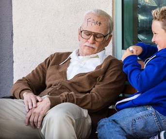 Une scène du film Jackass Presents: Bad Grandpa