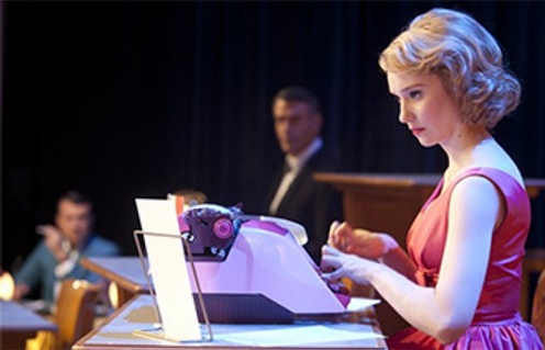 Déborah François dans le film Populaire
