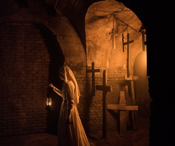 Une scène du film The Nun