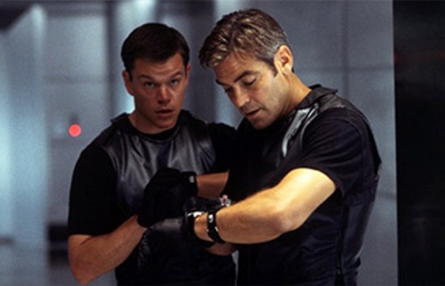 Matt Damon et George Clooney dans Ocean's Eleven
