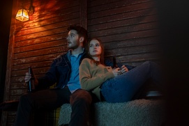 Une scène du film The Strangers: Chapter 1 Une scène du film The Strangers: Chapter 1