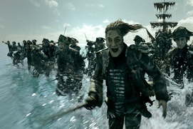 Une scène du film Pirates of the Caribbean: Dead Men Tell No Tales Une scène du film Pirates of the Caribbean: Dead Men Tell No Tales