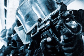Affiche du film L'assaut