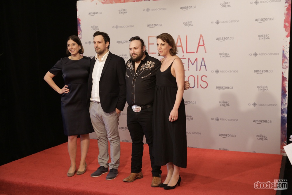 Sur le tapis rouge de Gala du cinéma Québécois