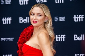 Sur le tapis rouge du film Glass Onion: A Knives Out Mystery Sur le tapis rouge du film Glass Onion: A Knives Out Mystery
