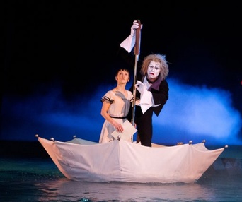 Une scène du film Cirque du Soleil: Worlds Away