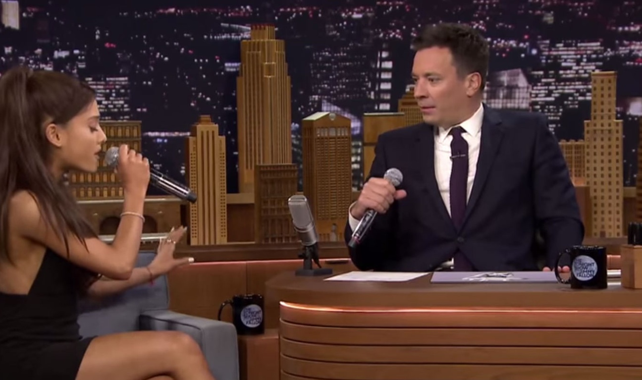 Ariana Grande imite Céline à la perfection