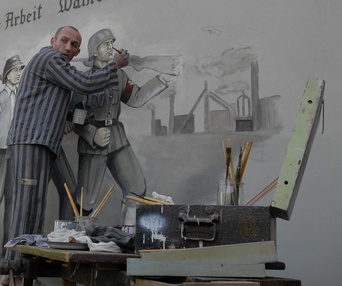 Scène du film The Counterfeiters