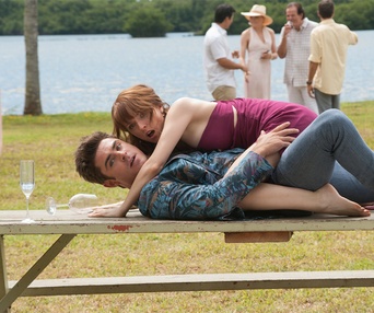 Une scène du film Mike and Dave Need Wedding Dates