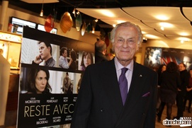 Sur le tapis rouge de Reste avec moi