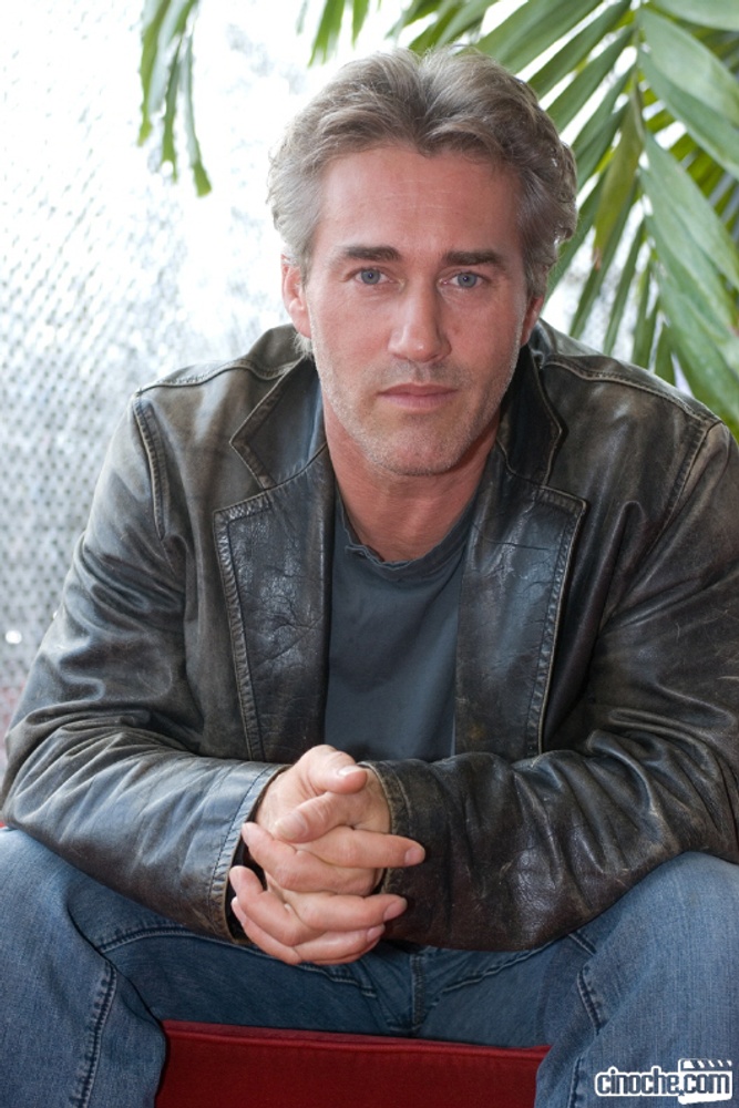 Roy Dupuis sur le tapis rouge de Un été sans point ni coup sûr