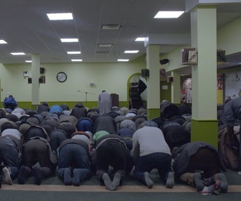 Une scène du film La Mosquée: une communauté menacée