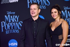 Sur le tapis rouge de Mary Poppins Returns