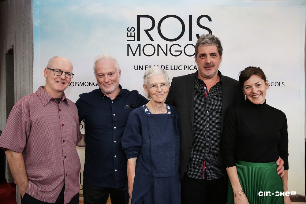 Sur le tapis rouge du film Les rois mongols
