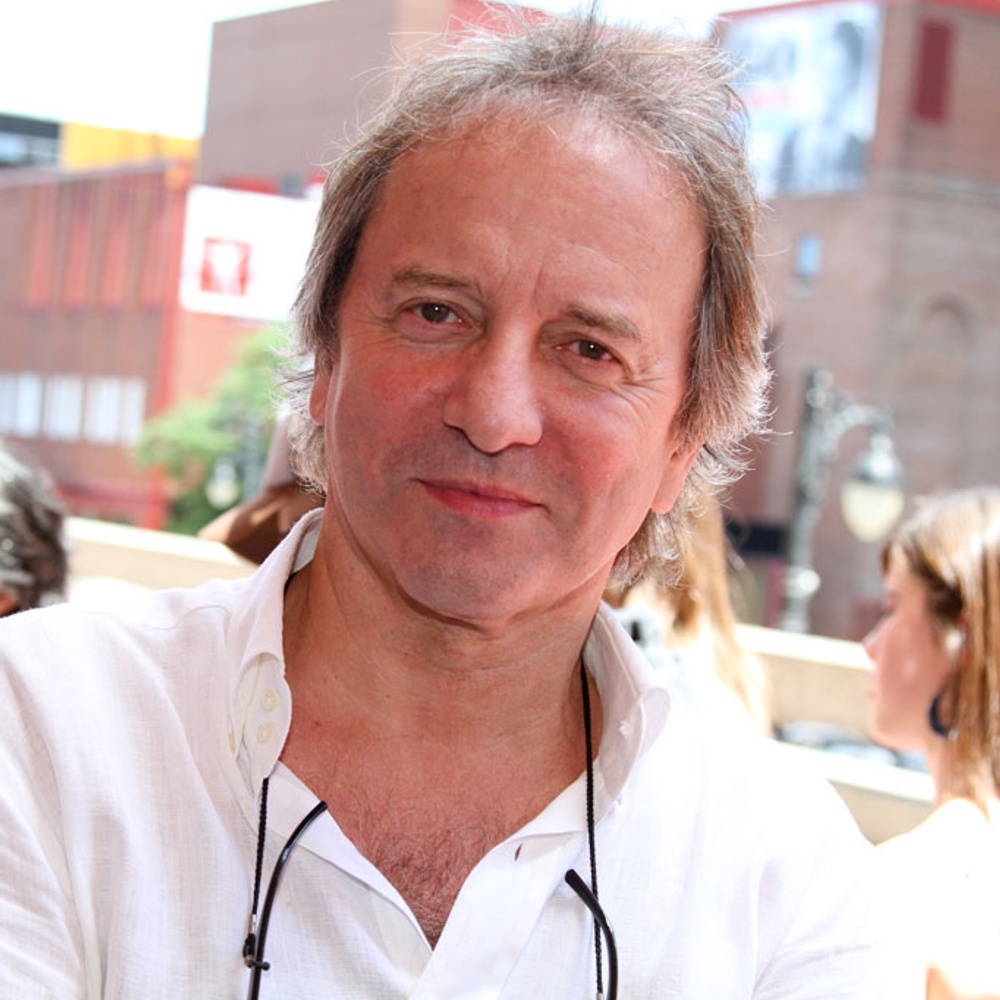 Sur le tapis rouge du film Le sens de l'humour
