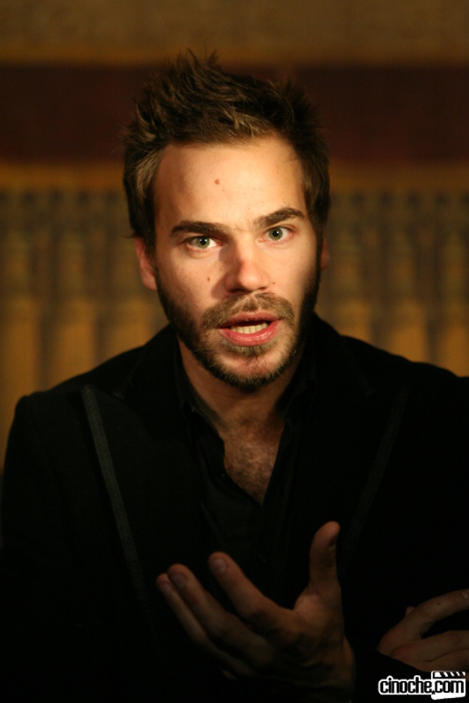 Sébastien Huberdeau sur le tapis rouge de Polytechnique