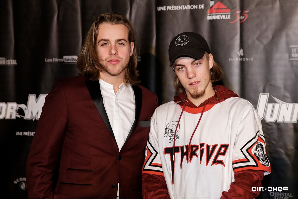 Sur le tapis rouge du film Junior majeur