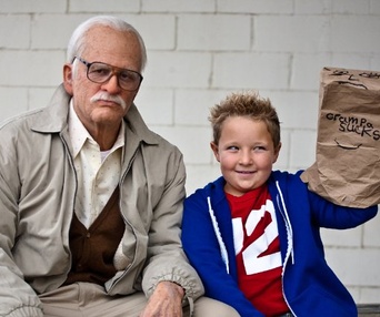 Une scène du film Jackass Presents: Bad Grandpa