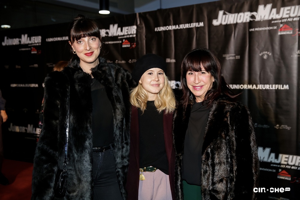 Sur le tapis rouge du film Junior majeur