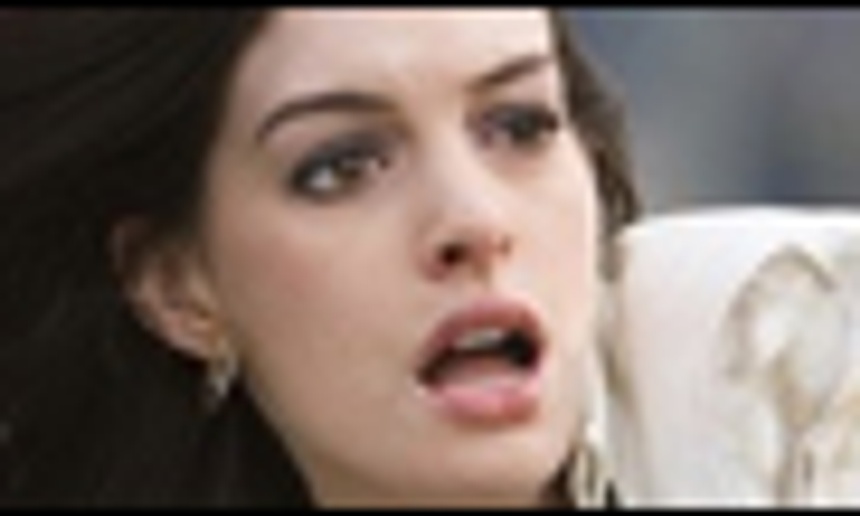 Anne Hathaway sera Judy Garland
