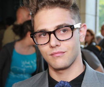 Sur le tapis rouge du film Les amours imaginaires