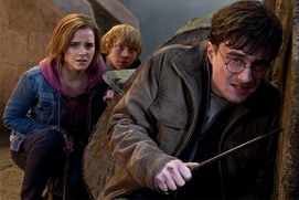 Une scène du film Harry Potter and the Deathly Hallows: Part 2 Une scène du film Harry Potter and the Deathly Hallows: Part 2
