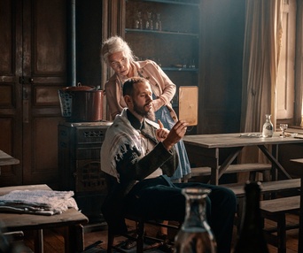 Une scène du film L'abbé Pierre - Une vie de combats