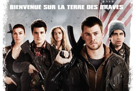 Affiche du film L'aube rouge Affiche du film L'aube rouge
