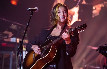 Image de l'article « Bonsoir bonsoir» : Marie-Claude Barrette aborde la relation amoureuse de Sara Dufour