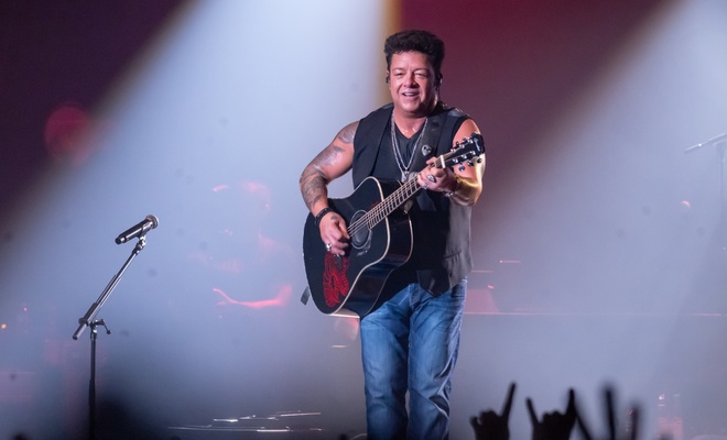 Image de l'article Éric Lapointe fait une rare apparition sur un tapis rouge