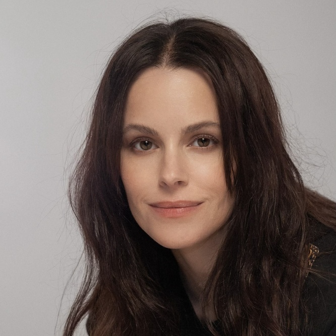 Emily Hampshire